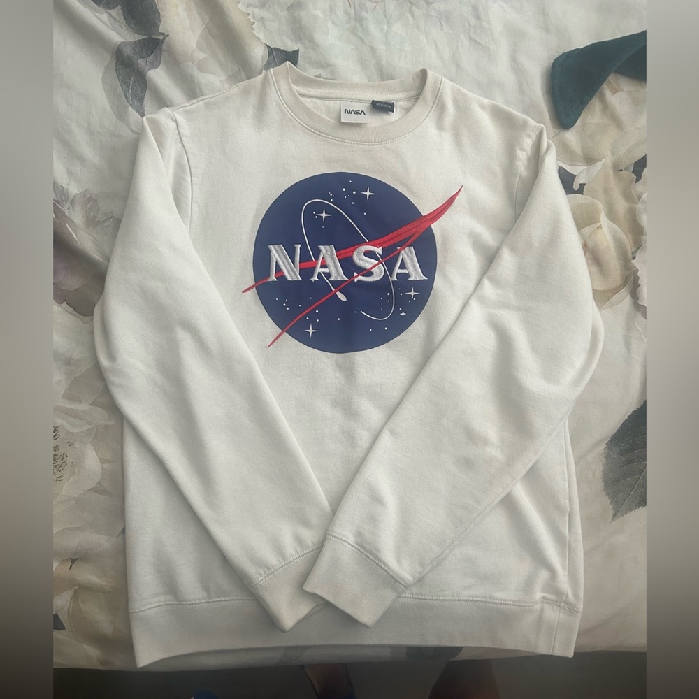 NASA crewneck sweater Medium